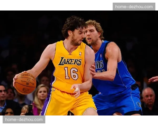 湖人克内克特遭彻底弃用，前锋轮换竞争蒂耶罗克勒贝尔出局